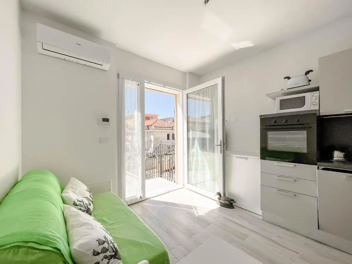 Nuovo Bilocale Con Posto Auto Apartment Varazze