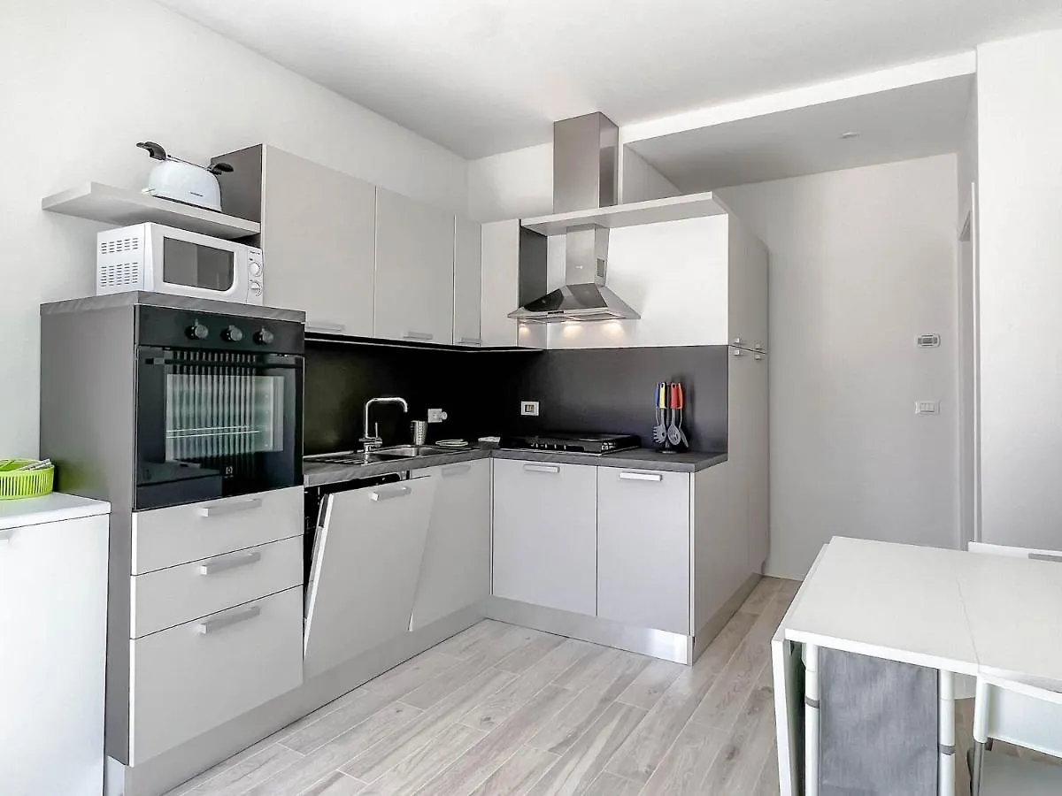 Nuovo Bilocale Con Posto Auto Apartment Varazze Italy